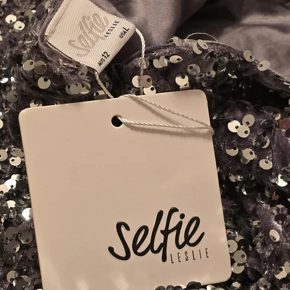 🤩Host Pick❤️NWT Selfie Leslie Sequined Mini Dress Women's Sz Large/US 8 - Picture 15 of 16